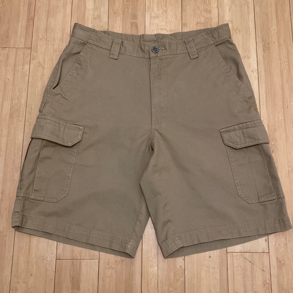 Columbia Sportswear Company, khaki, cargo style shorts, 32” waist